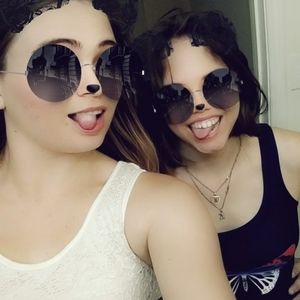 Meet your Posher, Logan